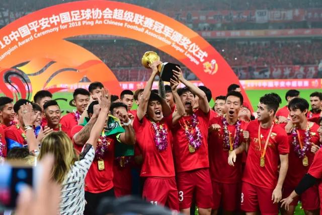 3000万买断过期！拉什福德逼宫巴萨，曼联降价背后藏着什么绝望